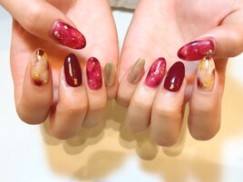 べっ甲ネイル。