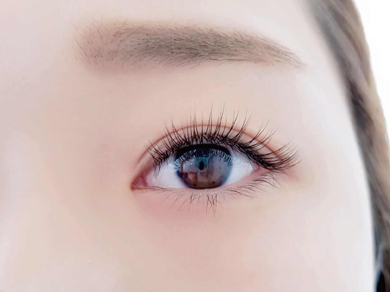 最安挑戦! マツエク/マツパ/アイブロウ/電動リクライニングベッド