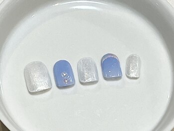 カラ ネイル 中津店(calla nail)/ふんわりブルー×ホワイト☆
