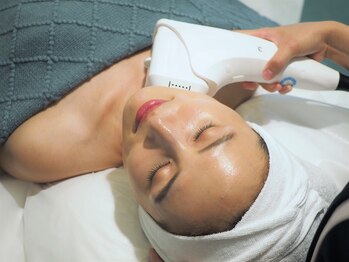 ライム 大宮(LIME)の写真/表情筋を鍛えて内側から引き締める本格小顔リフトケア