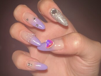 フリーダム(freedom)の写真/カジュアル~キレイめまで対応◎お好みに合わせたデザイン・美フォルムで魅せる指先に◇持ち込み/色混ぜOK◎