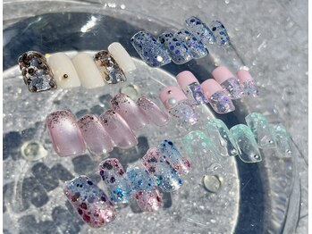 ジョジョ 神戸店(JOJO)の写真/徒歩５分でアクセス抜群！SNSトレンドグリッターデザイン！心ときめく、可愛いネイルをお爪に♪