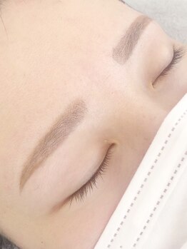 ミチ(MIcHI)/眉毛スタイリング