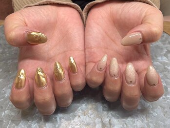 アイ アンド ネイル ロカヒ(Eye & nail LOKAHI)/ミラーネイル