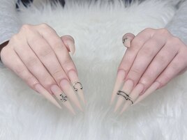 ヌードロングネイル
