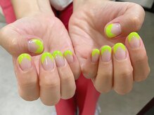 エメ(eme)/パラジェル《フレンチネイル》