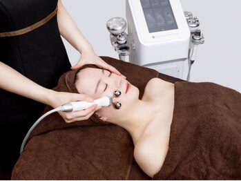 スタジオ エヌ ビューティーサロン エヌプラス(studio N beauty salon N+)の写真/【内側から輝くハリ・艶肌へ】高濃度ヒト幹細胞×エクソソーム導入♪経験豊富なスタッフによる本格施術◎