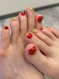 華やかフットネイル