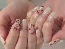 ビジューネイル(bijou nail)/