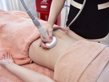 ネリネ(Nerine)の写真/【痩身人気Ｎｏ.1】選べる1部位/脂肪燃焼/最強マシーン×リンパマッサージ付90分￥14300→初回限定￥9800