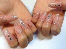 ラウト デコレーションアンドネイルサロン(Lauto Decoration&Nail Salon)/大人キラキラネイル
