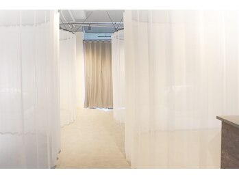 レア バイ ベック(Le'a by BECK)/落ち着くカーテンルーム♪