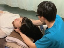 オールハンドの施術をメインに行なっております！