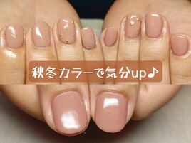 お出かけ前の気分も上がるネイル