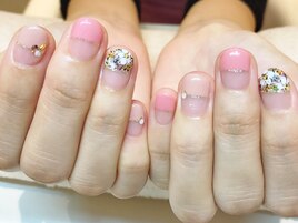 フラワーフレンチネイル。
