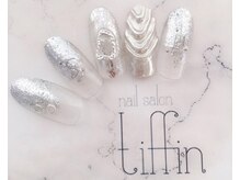 ネイルサロン ティフィン(tiffin)/ギラギララメで華やかに☆