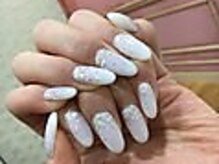 デイジー(daisy)/キラキラネイル