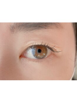 ナチュラル上品な目元にしたい