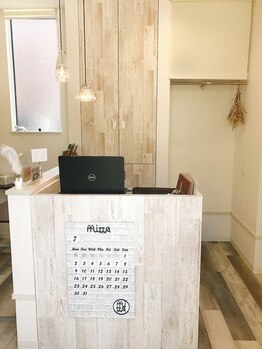 ネイルアンドアイラッシュサロン ミッタ(Mitta)/受付