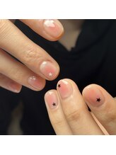 エルシャイン(L-shine)/チークネイル