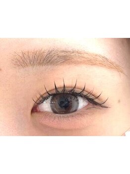 ナチュラル上品な目元にしたい