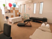 おひさまカイロプラクティックの雰囲気（完全予約制なので小さなお子様や元気なお子さま連れでも大歓迎♪）