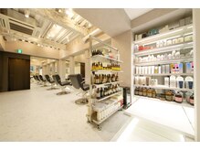 タカハシ ヘアーアンドスパ(TAKAHASHI HAIR&SPA)の雰囲気（シャンプー・トリートメントなどの店販のラインナップも充実◎）