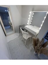 ソエ(SOE)/パウダールーム