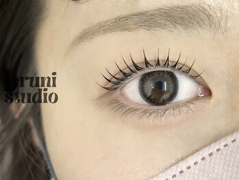 bruni studio 表参道 ブルーニスタジオ【まつ毛パーマ/眉毛/アイブロウ/まつげ】/