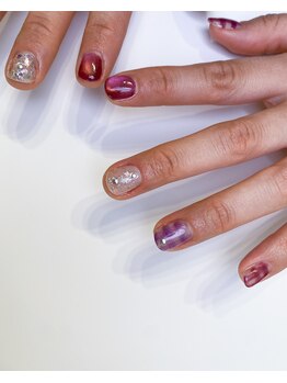ウロネイルズ(ulo nails)/マグネットチェック柄ネイル
