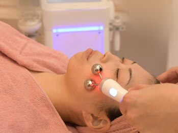 アモリール(Amolir)/お肌悩みに合わせた機器を使用