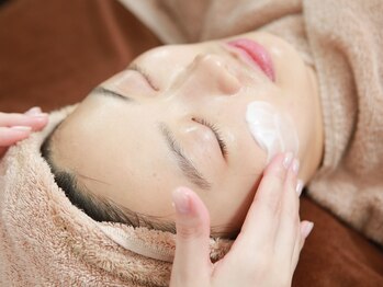 フラーブ(Flourb)/ハーブピーリング|保湿