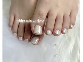 ホワイトミラー