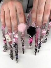 Eli Nails 新宿【エリネイルズ】《長さだし専門店/つけ放題/持ち込み/スカルプ》/スーパーロング、ゴテゴテ