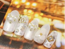 ネイルサロン ティディ(TIDY)/3Dフラワー×CHANELNo.5¥