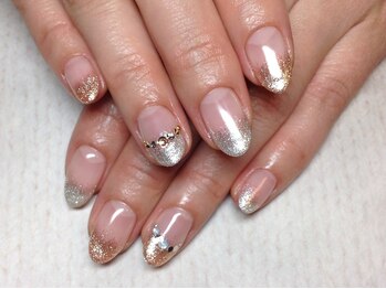 ラウト デコレーションアンドネイルサロン(Lauto Decoration&Nail Salon)/シルバー&ピンクゴールドネイル