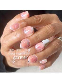 ジェルメ(germer)/チークネイルにラメとハート！