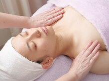 メナードフェイシャルサロン 春日町店/肩