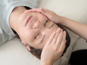 心身整体 ゆにばーす。の写真/デスクワークやスマホ疲れの眼精疲労を徹底ケア！整体で目元も全身リフレッシュ！