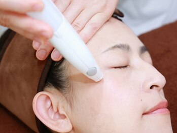 シェア(share)の写真/《小顔を目指す方必見》関西発☆エアセラムによる高圧ジェット×脂肪燃焼液×幹細胞培養液で小顔★プロ施術