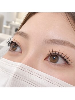 ポポ(POPO)の写真/【高技術×高品質】持ちの良さが自慢！軽量《フラットラッシュ》で、朝のメイクも楽々＆時短に◎