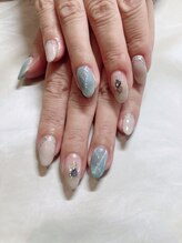 ラグネル(Luxnal)/夏ニュアンス大理石ネイル