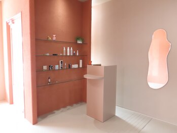 ルココン エミュ(le cocon e'mue)の写真/【ラッシュリフト￥3980★高濃度トリートメント付き】自まつ毛の長さを最大限に！《可愛い》を叶える♪