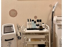 百変化の雰囲気（フェイシャル、脱毛の施術を落ち着いて受けていただける個室です）