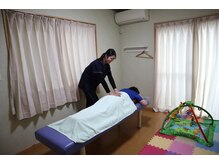恵和整骨院の雰囲気（キッズスペースご用意あり◎）