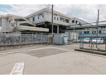 リライフ 岩槻(Re.Life)/駐車場入り口