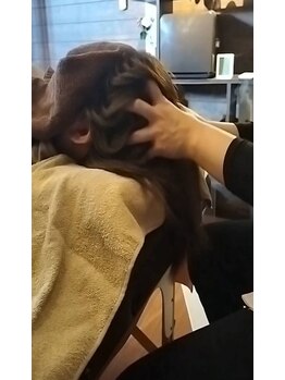 スアビス(SUAVIS)の写真/普通のヘッドスパで満足できない方へ。沖縄希少エレクトロ筋膜リリースと看護師経験で頭の重だるさをケア！
