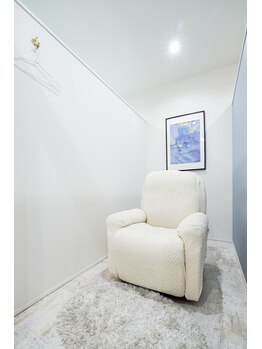 フルールドリス(FLUER DE LIS)/一人ずつ個室空間の予約制サロン