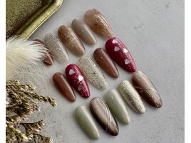 今月のネイル4本デザイン