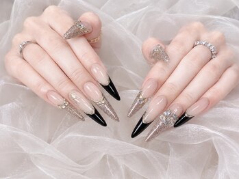 Eclat Nail【エクラネイル】長堀橋駅前店 フィルイン/長さだし/ワンホン/韓国ネイルの写真/コンプレックス解消から超ロングまで！圧倒的な技術の「美フォルムチップ長さだし」で憧れの美爪へ◎